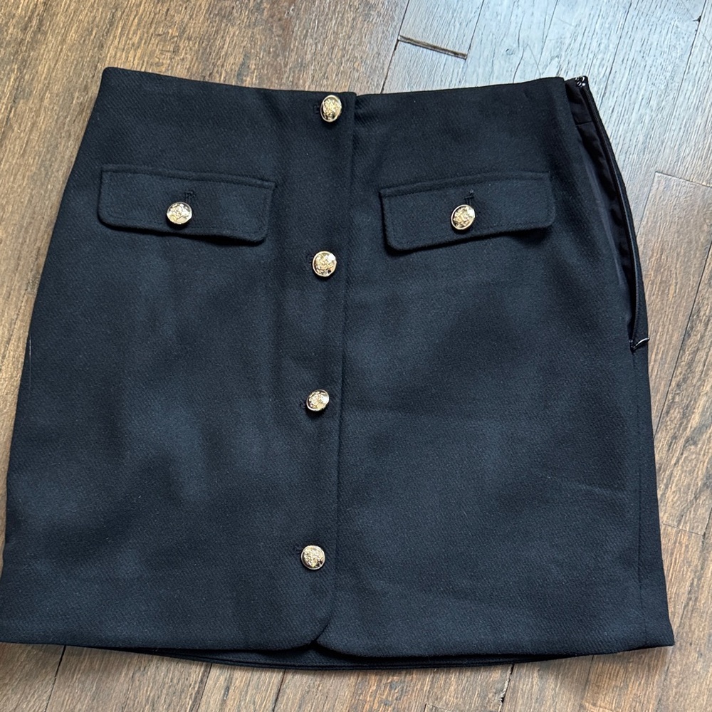 LOFT black skirt NWT - size 4